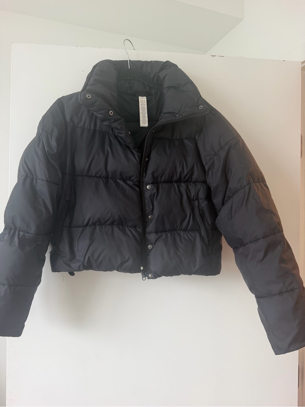 ALO Yoga Black Cropped Puffer Jacket